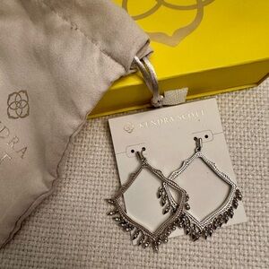 Kendra Scott Silver Drop Earrings NWOT